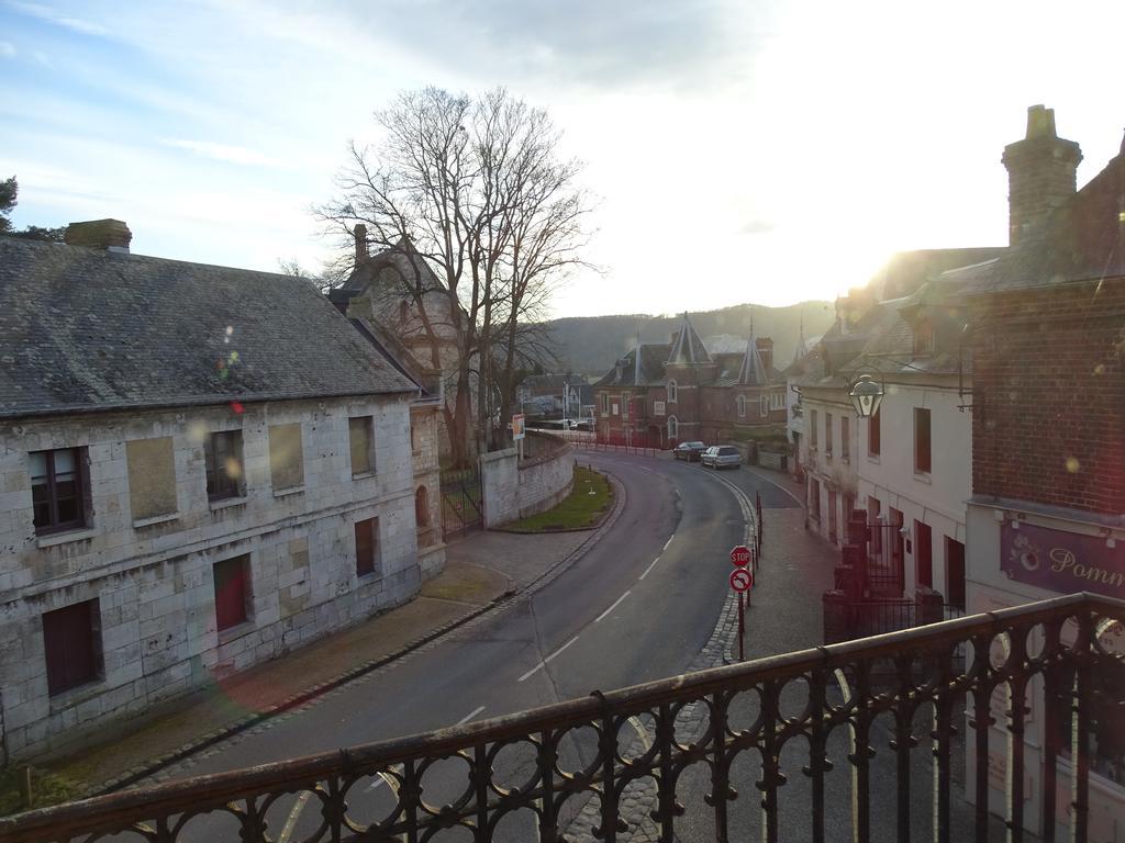 Hotel La Bonne Famille Jumièges Exteriér fotografie